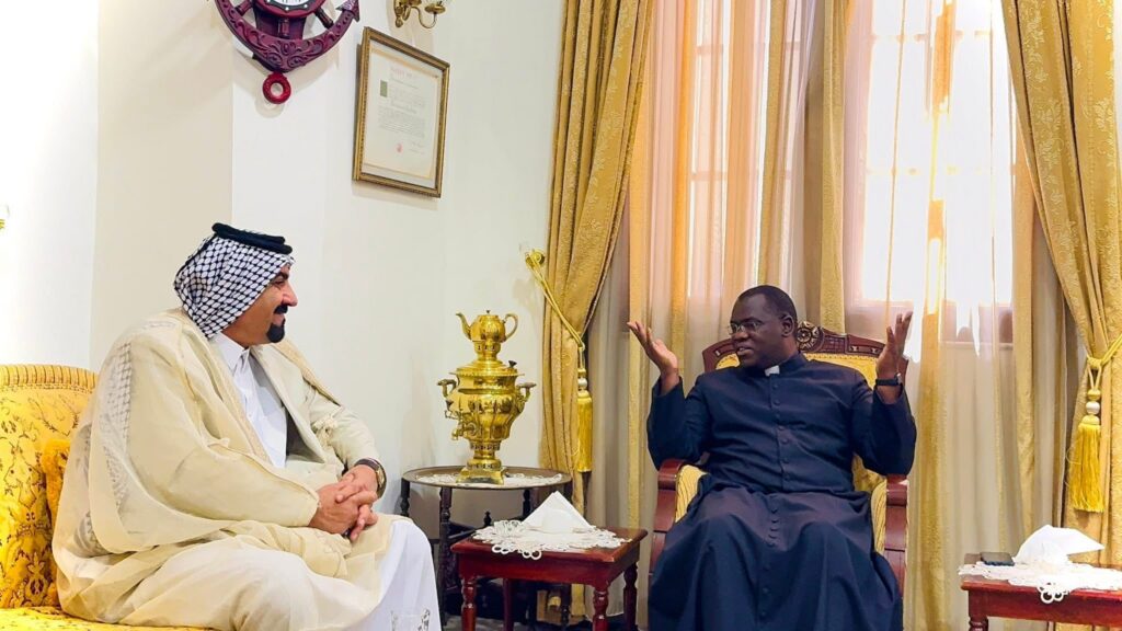 رئيس مركز ملتقى الثقافات للحوار يزور سفارة دولة الفاتيكان