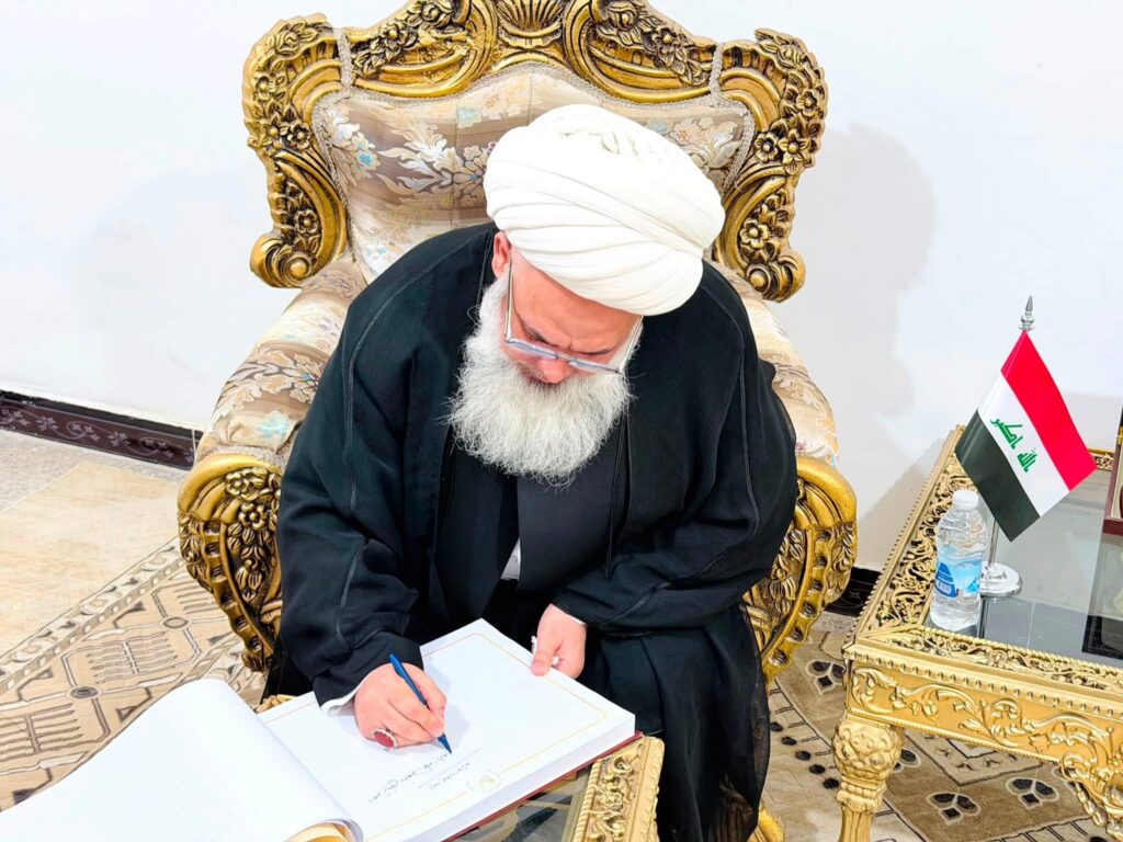 رئيس المركز يستقبل سماحة الفقيه الشيخ حسين الساعدي لبحث قضايا الفكر وبناء الإنسان